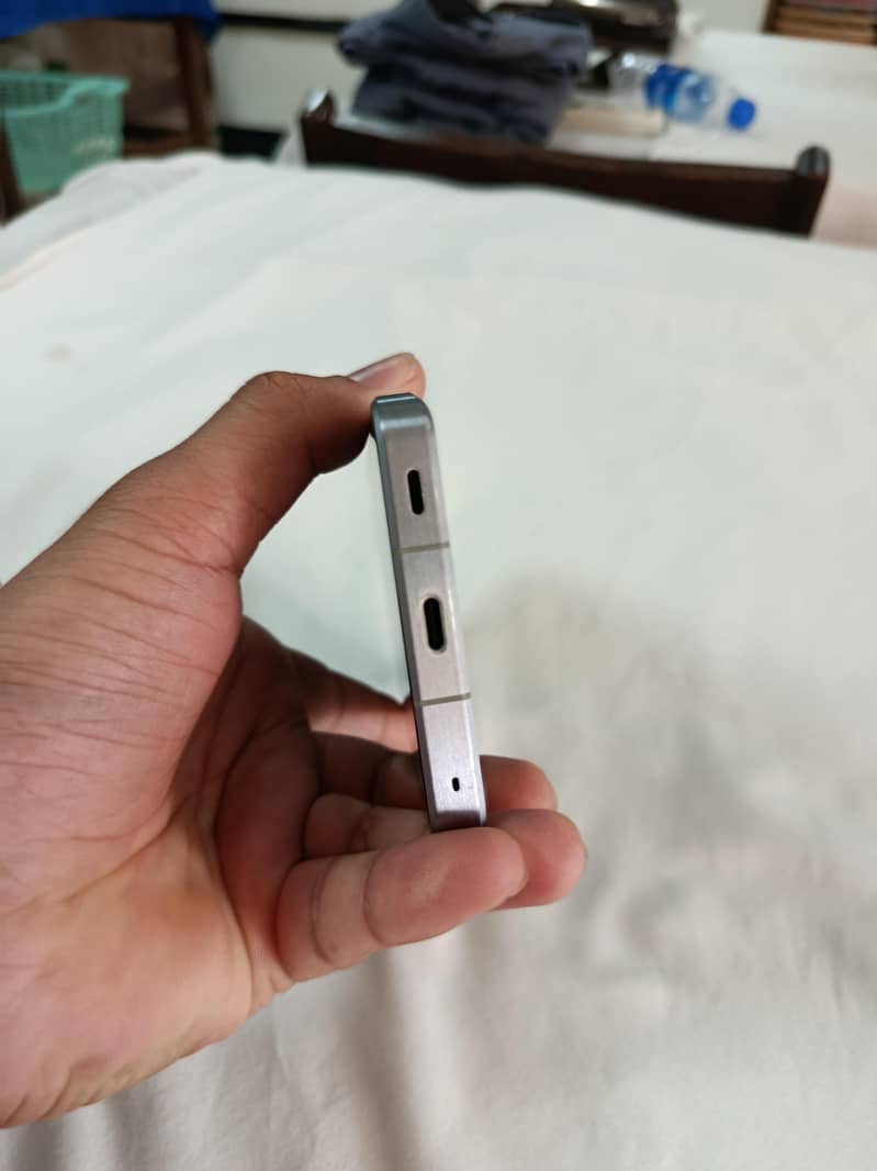 Sharp Aquos R7 5