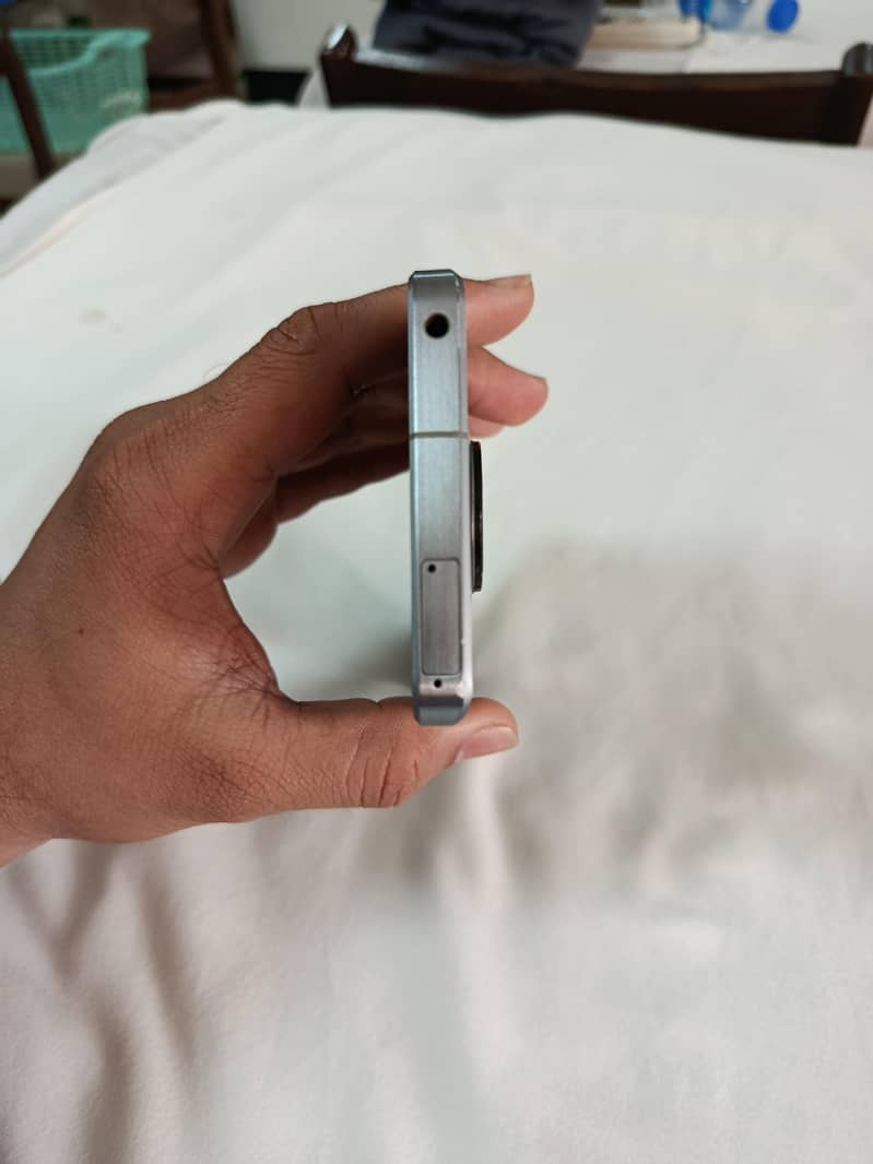 Sharp Aquos R7 6
