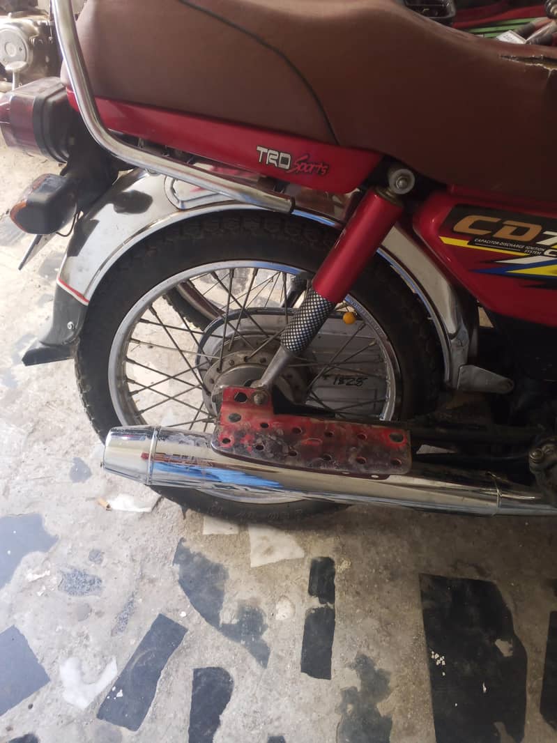CD70 like new 2