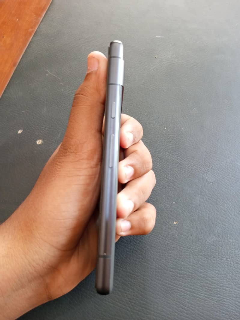 Google Pixel 7a 2