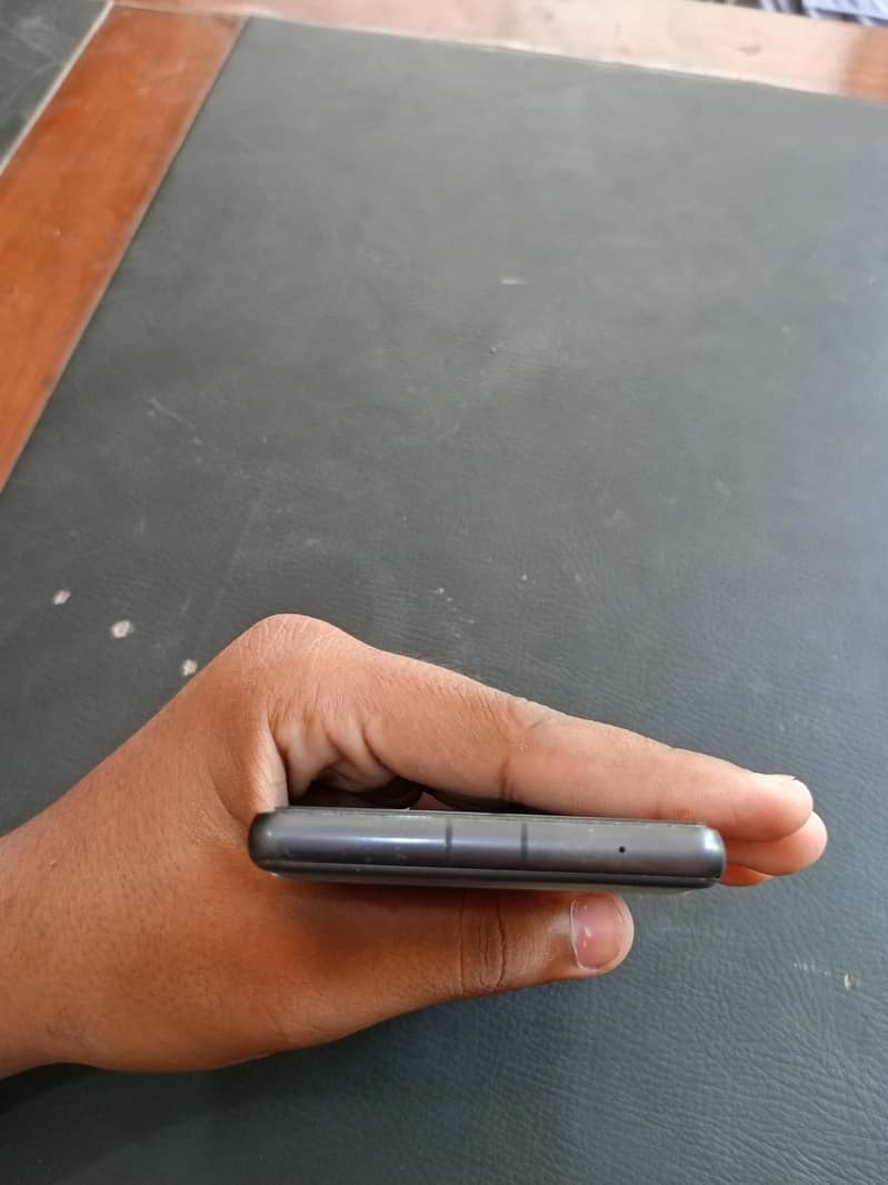 Google Pixel 7a 3