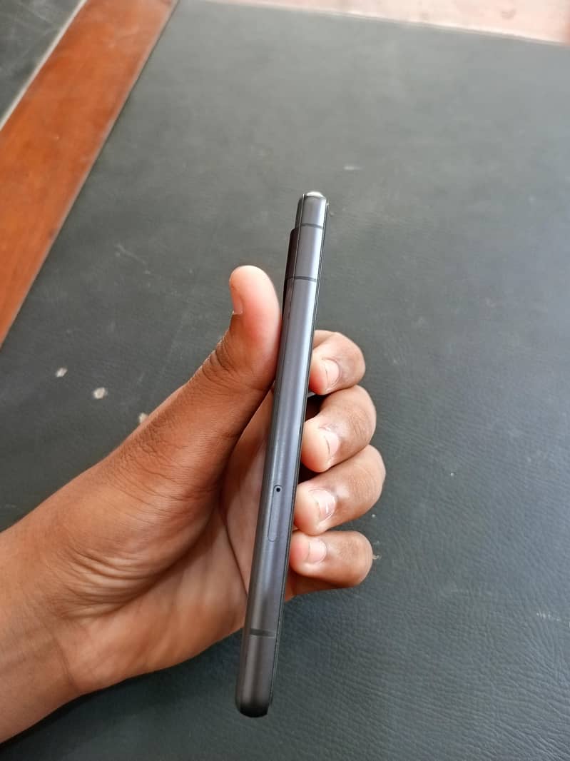 Google Pixel 7a 4