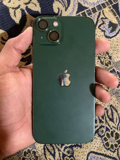 Apple iPhone 13