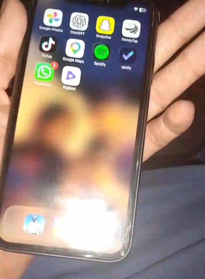 Apple iPhone 11 0