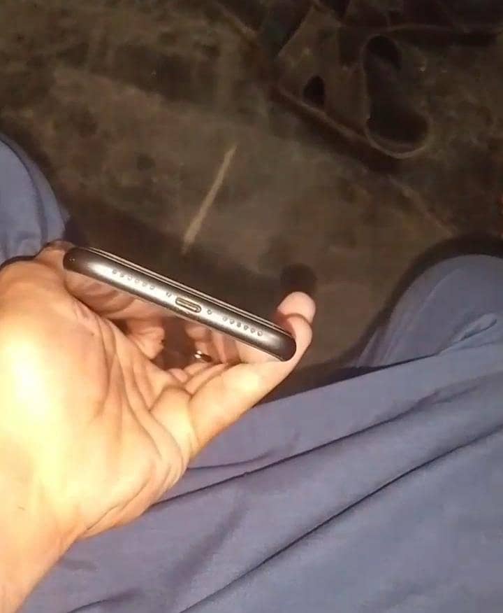 Apple iPhone 11 1