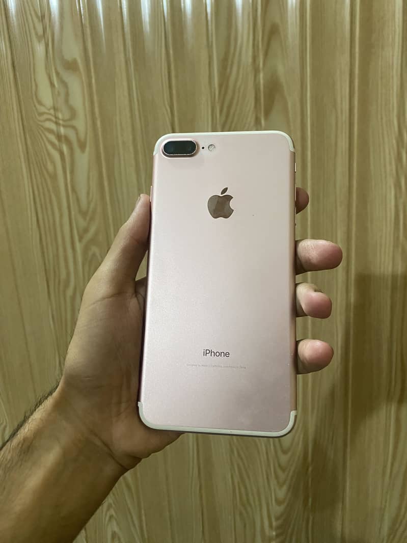 Apple iPhone 7 Plus 3