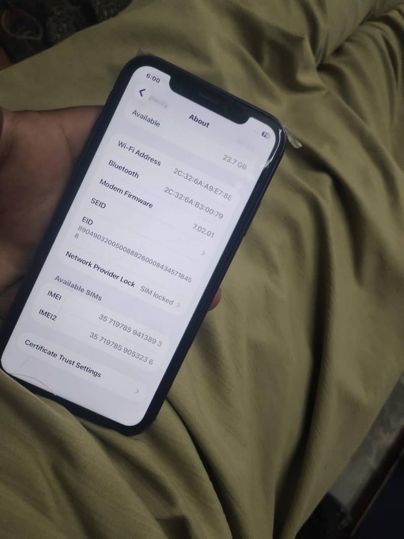 Apple iPhone 11 0