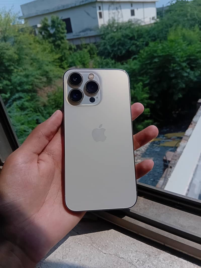 iPhone 13 Pro 6