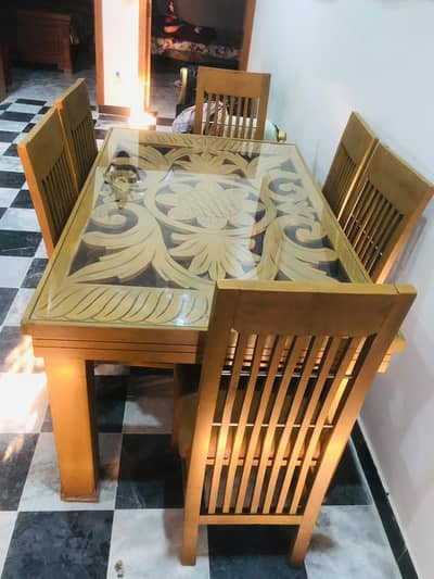 Dining Table with 6 Chairs – Good Condition