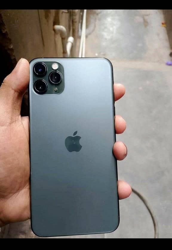 Apple iPhone 11 Pro Max 1