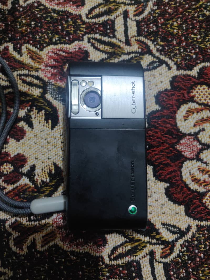 Sony Ericsson c905 0