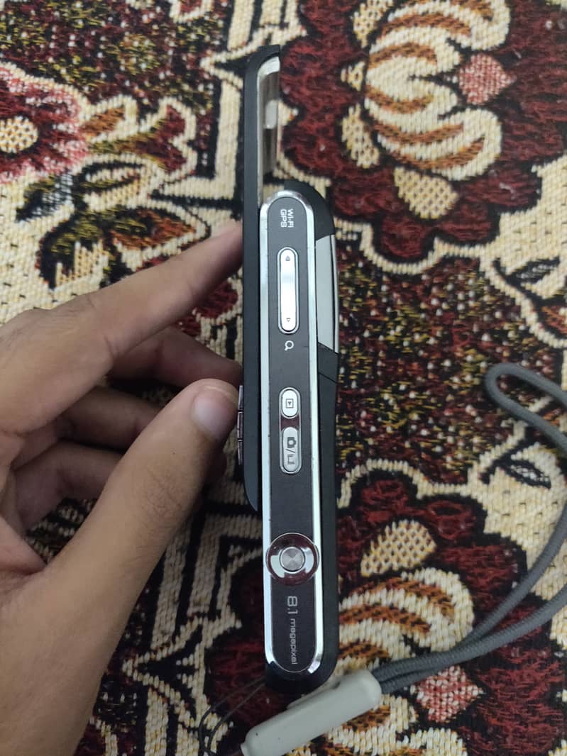 Sony Ericsson c905 6