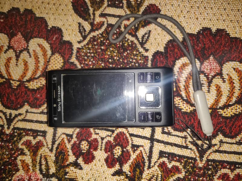 Sony Ericsson c905 10