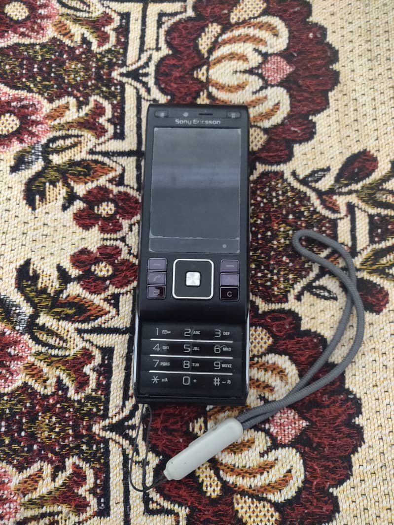 Sony Ericsson c905 11