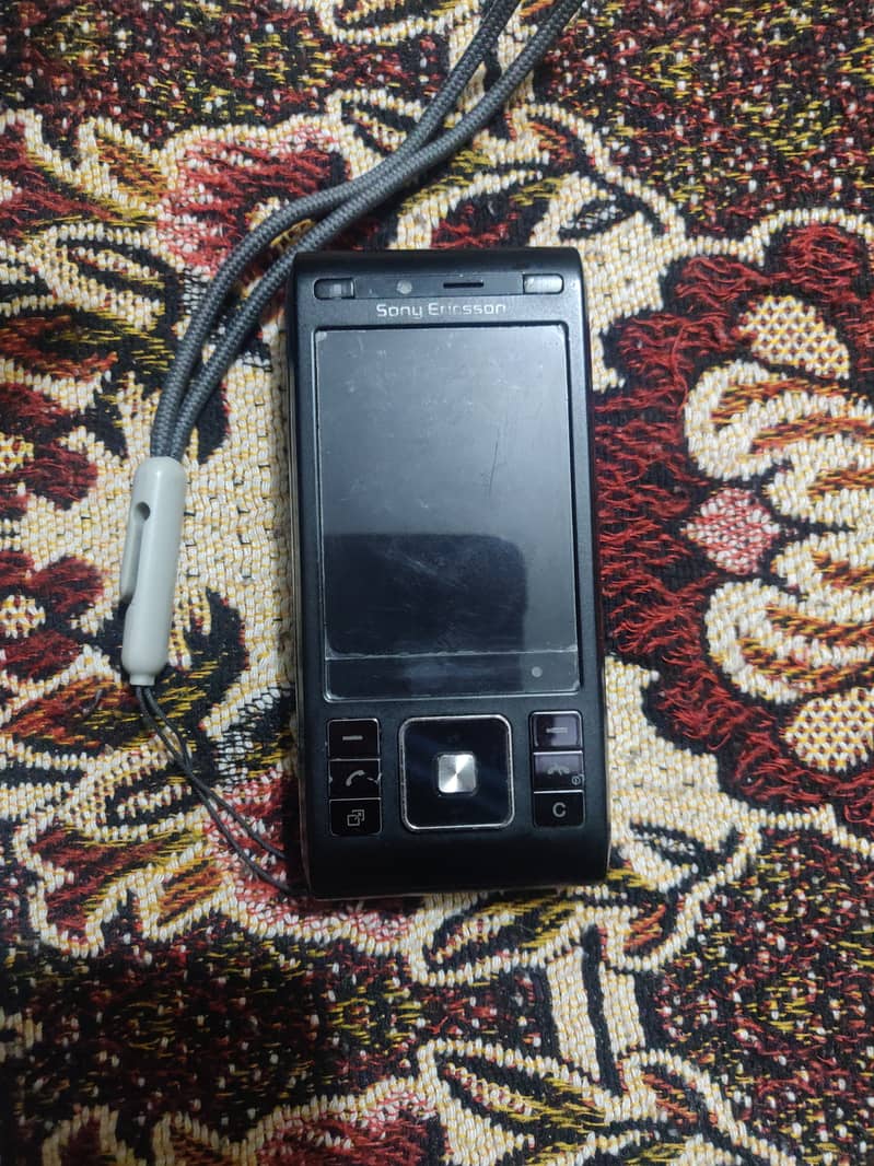 Sony Ericsson c905 12