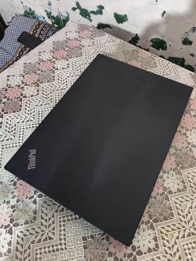 Lenovo thinkpad i7th 8th generation