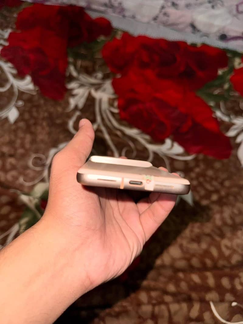Google Pixel 8 2