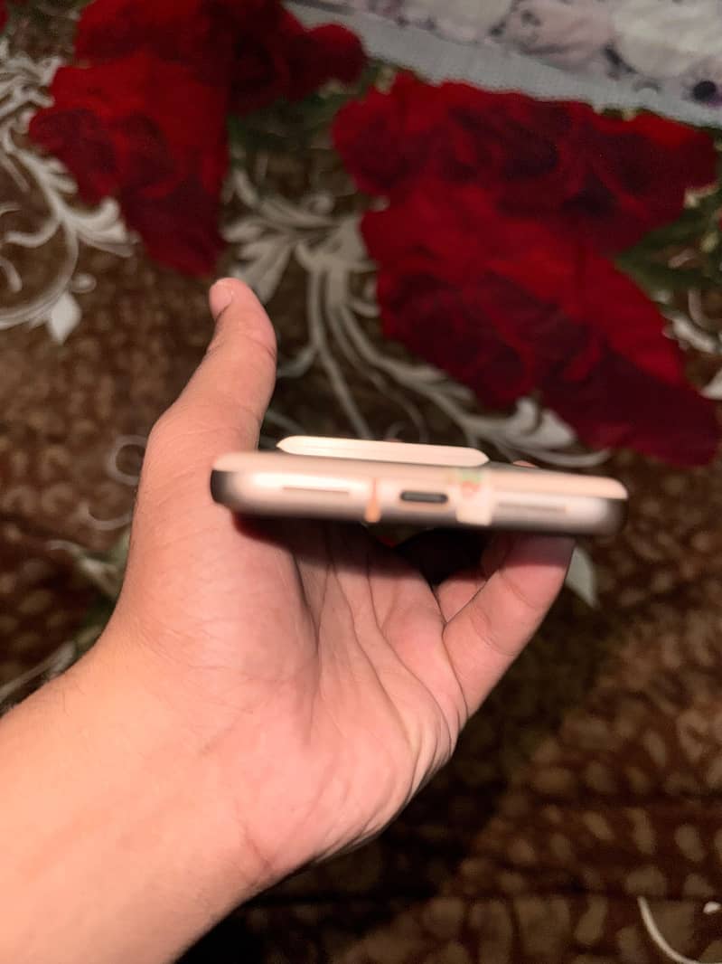 Google Pixel 8 3