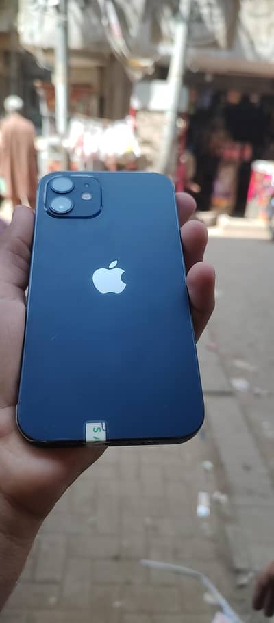Apple iPhone 12