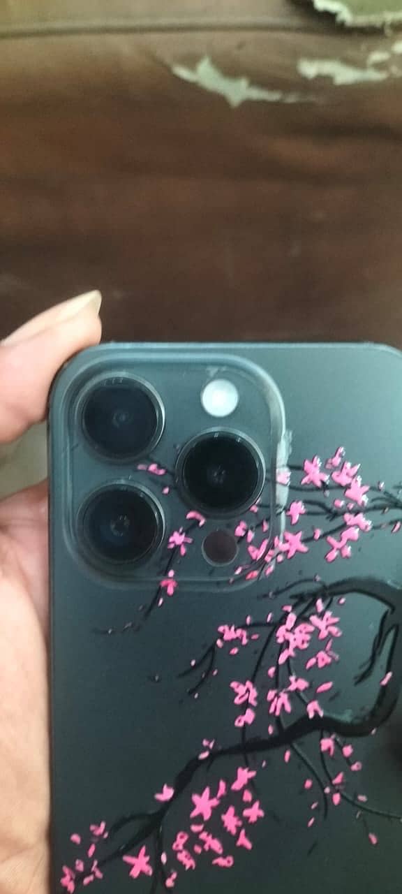 Apple iPhone 15 Pro 1
