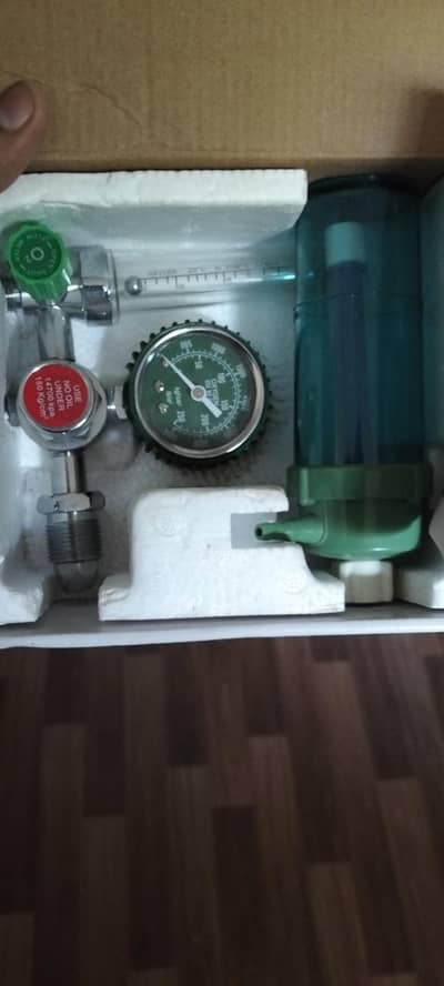 Oxygen Regulator
