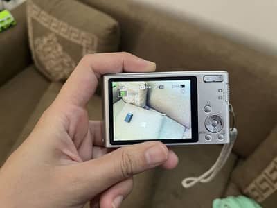 Sony w320 14.1 mega Pixel camera With battery and Charger