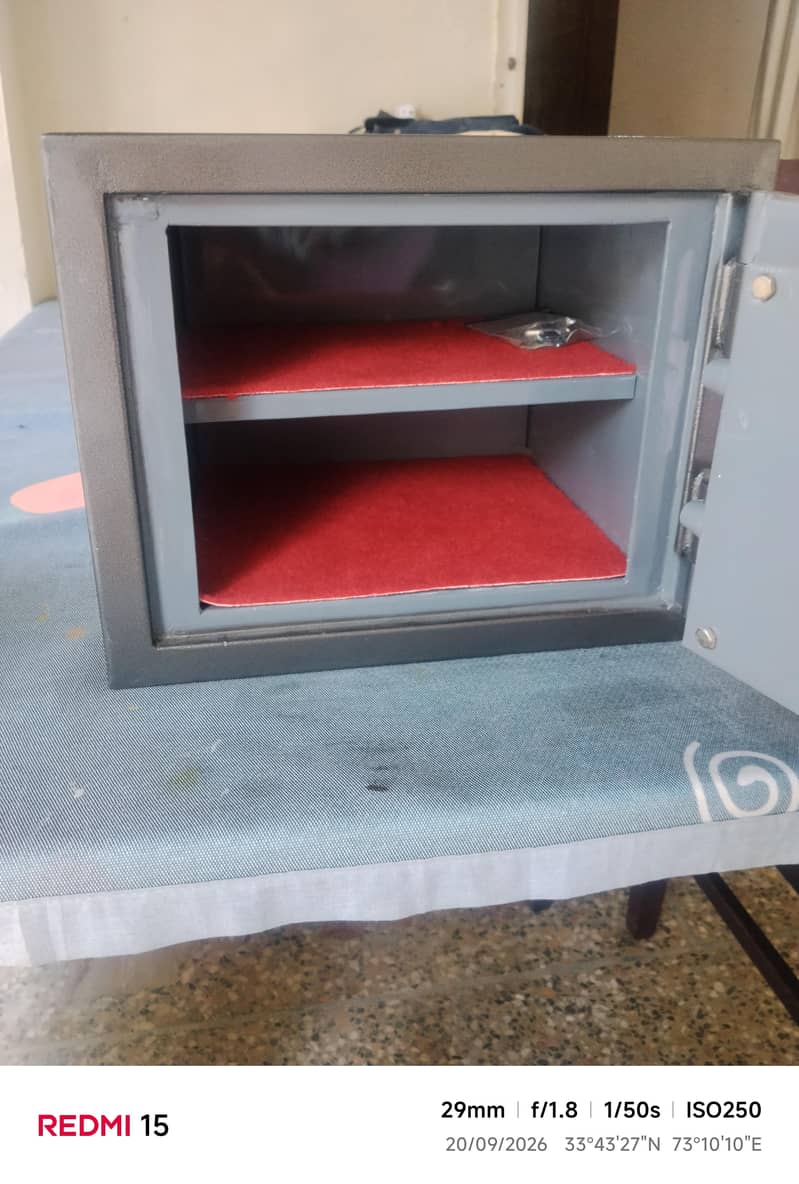 new safe locker 1