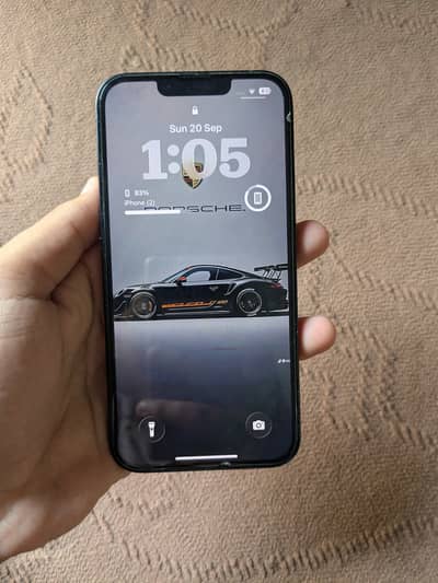 Apple iPhone 13