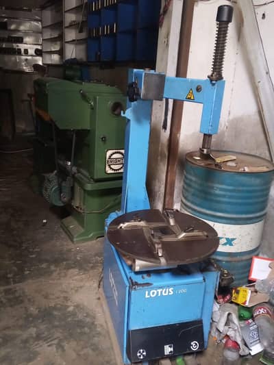 LOTUS 200 car Tyre changing machine