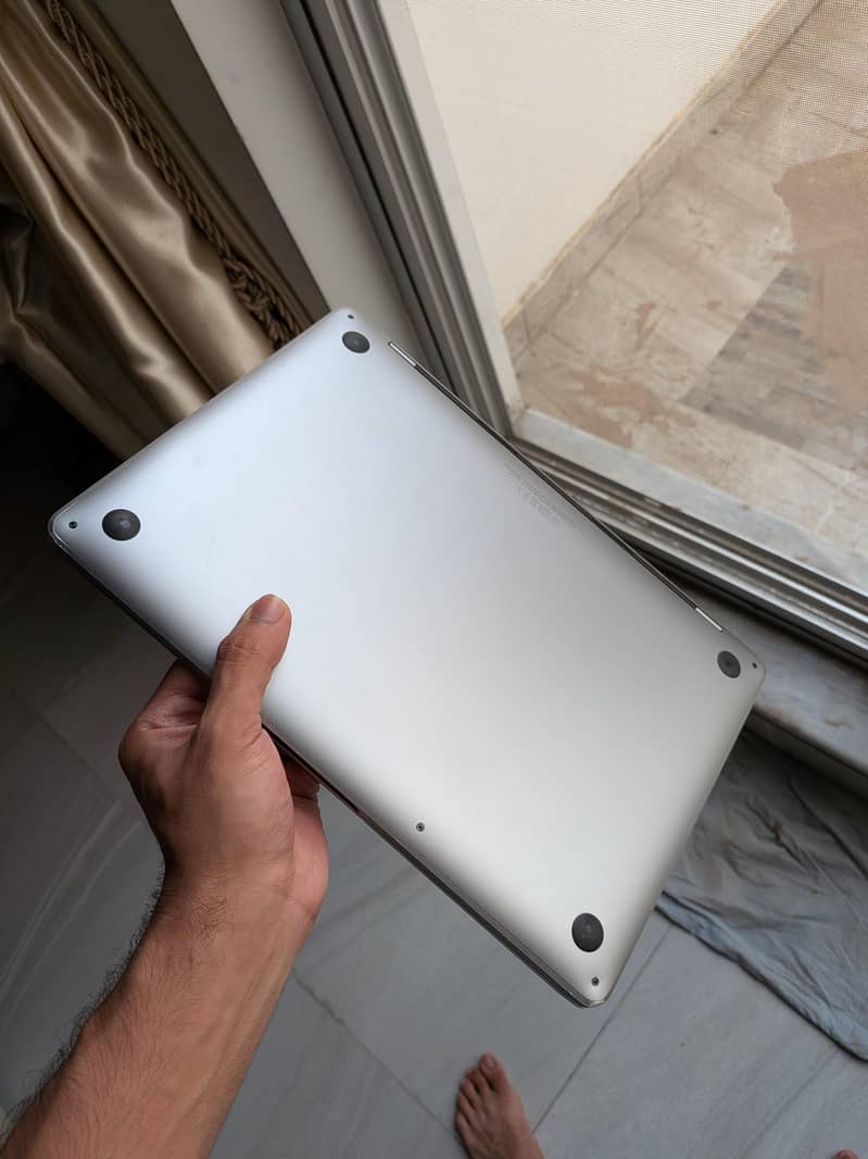 Macbook m2 pro 4