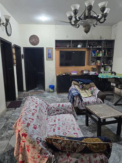 10 Marla Used House Is Available For Sale