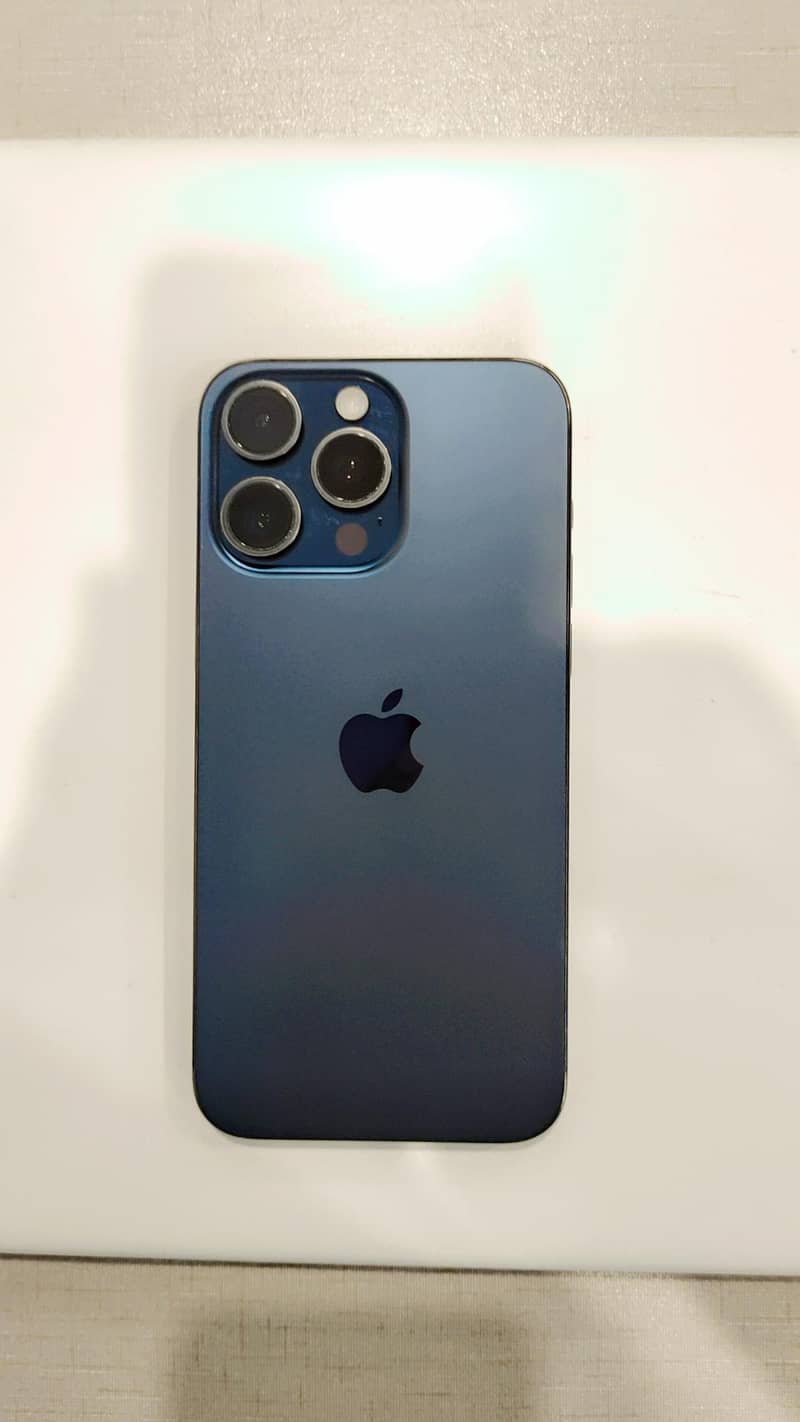 Apple iPhone 15 Pro Max 1
