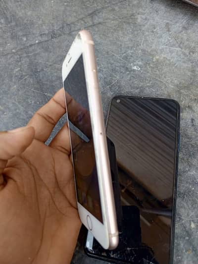 Apple iPhone 8