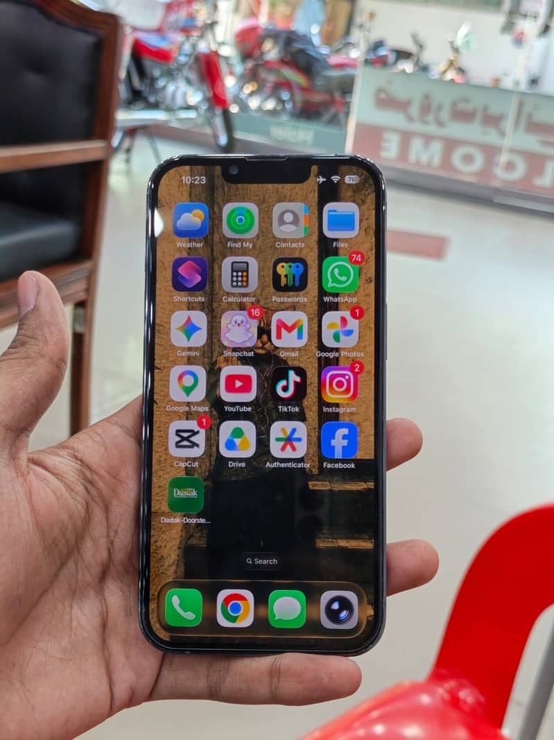 Apple iPhone 13 Pro 4