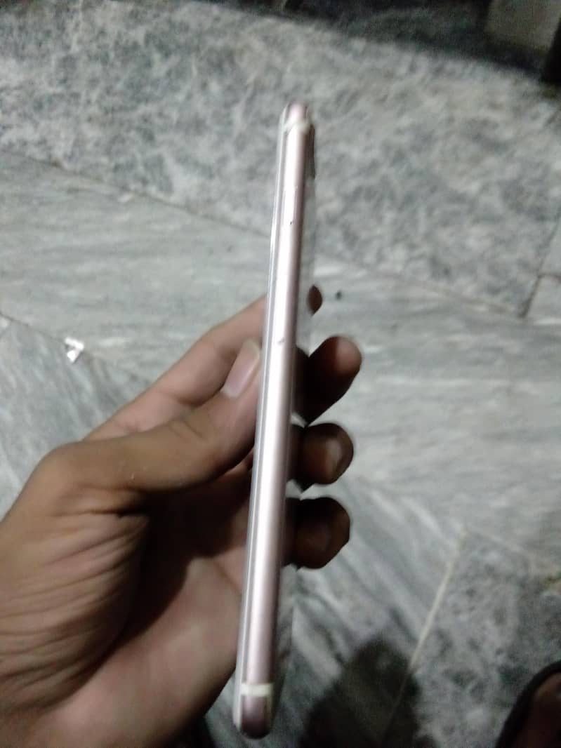 Apple iPhone 7 Plus 3