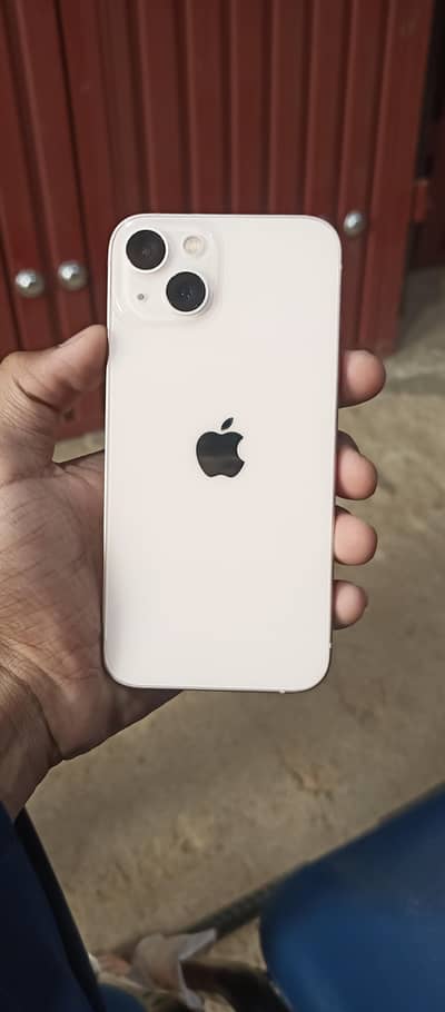 Apple iPhone 13