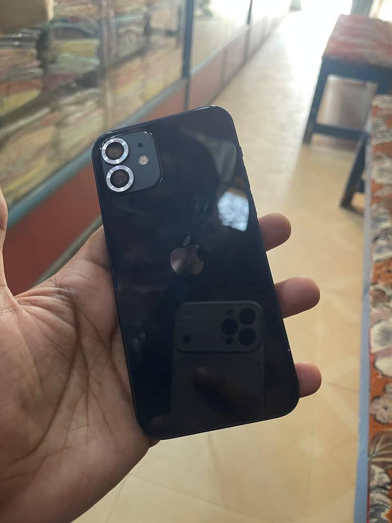 Apple iPhone 12 3