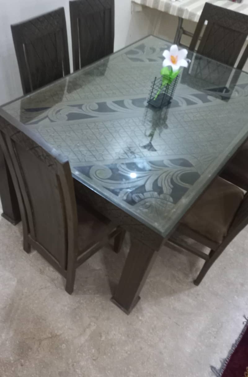 Dining table 4