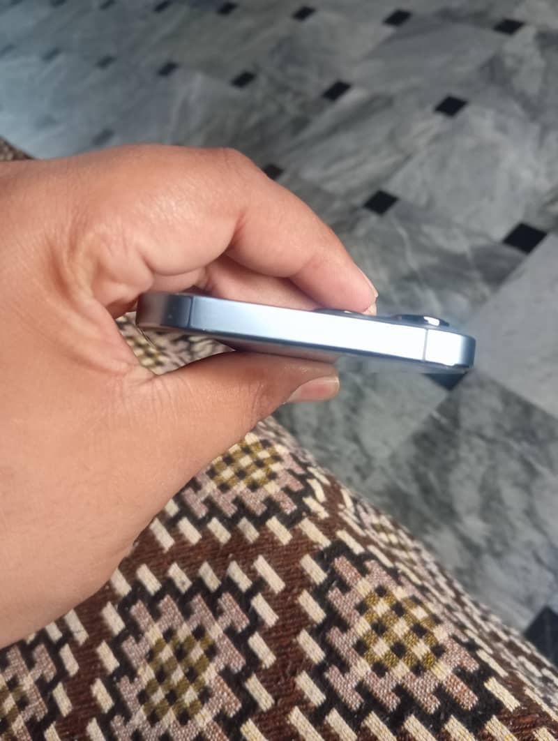 Apple iPhone 13 Pro Max 4