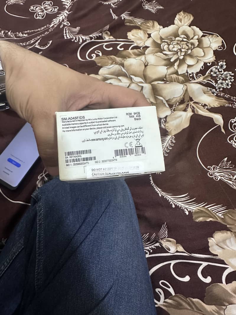 Samsung Mobile A04 6