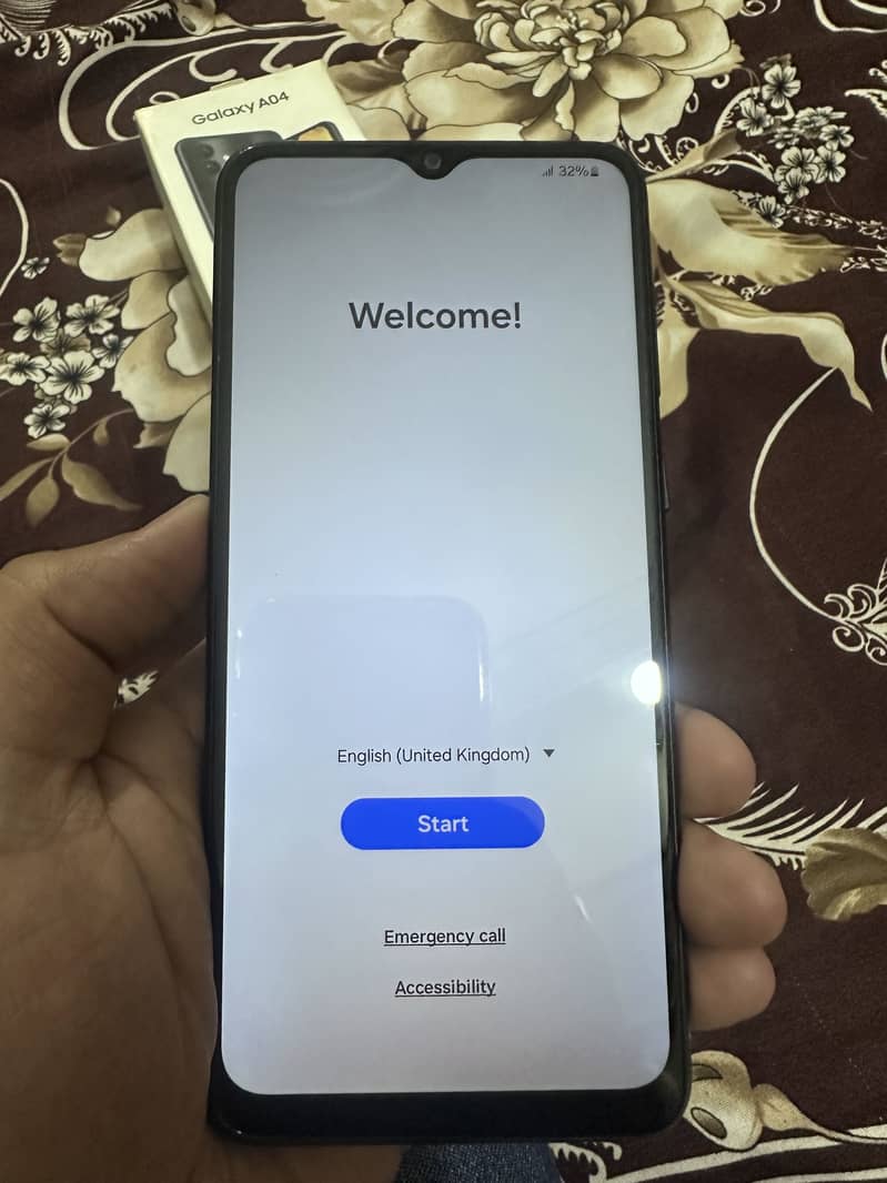 Samsung Mobile A04 8