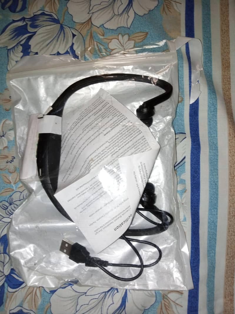 Bluetooth headphone 1