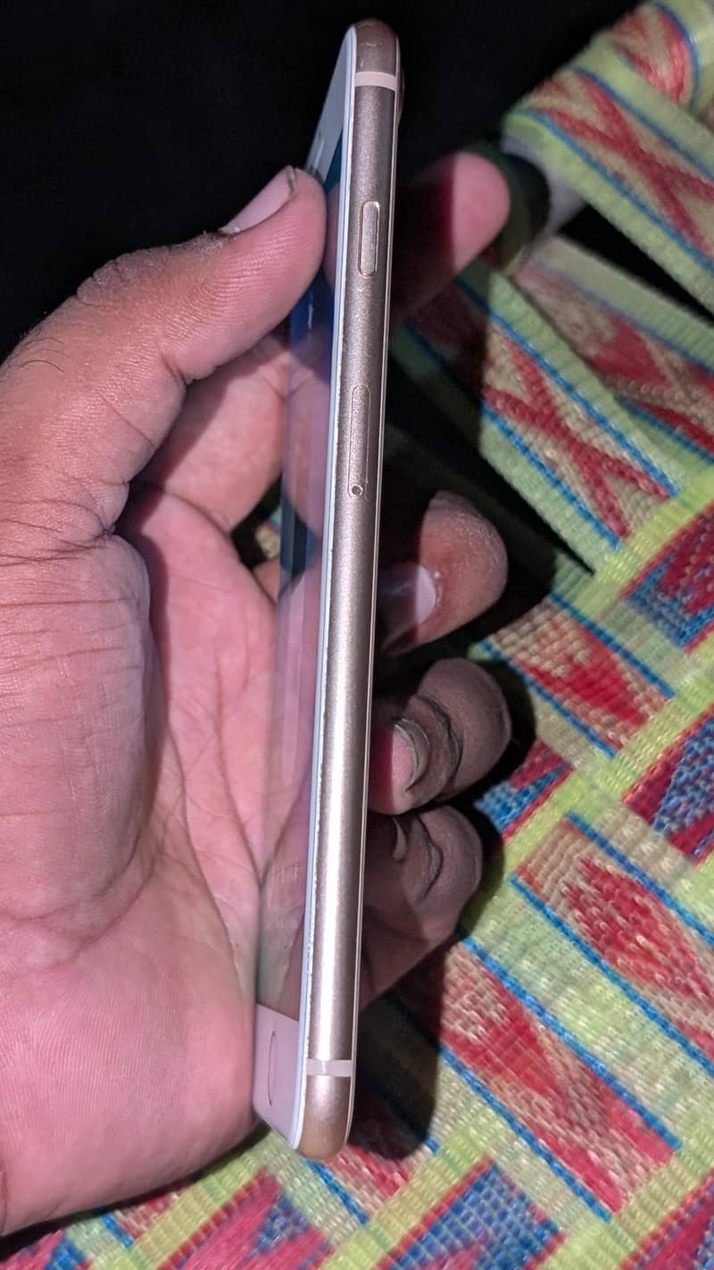 Apple iPhone 8 Plus 2