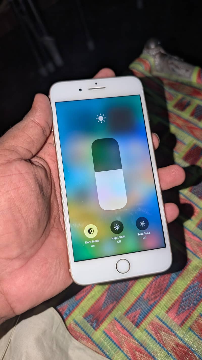 Apple iPhone 8 Plus 3