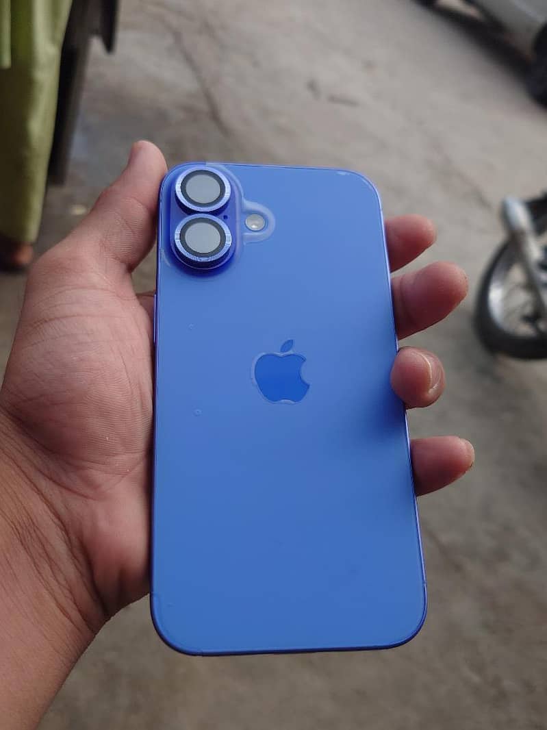 iPhone 16 1