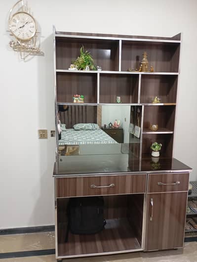 Two Dresses Tables