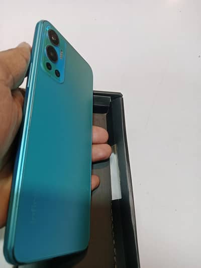 Infinix Hot 12