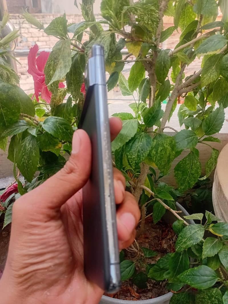 Google Pixel 8 Pro 2
