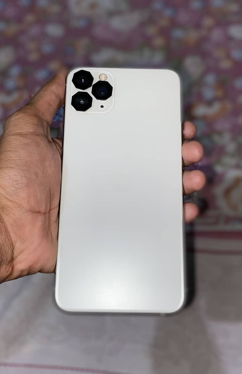 iPhone 11 Pro Max 3