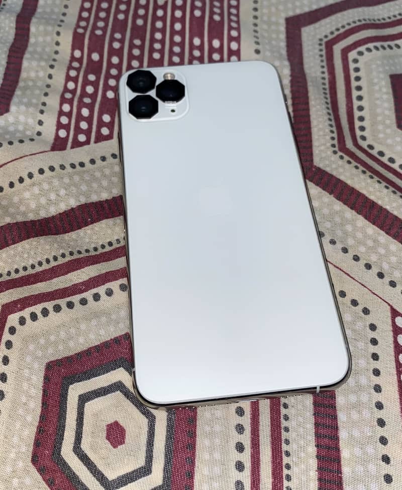 iPhone 11 Pro Max 9